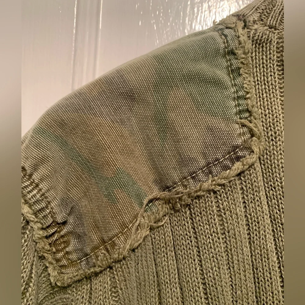 Retrofit Army Green Camo Patches Sweater XL